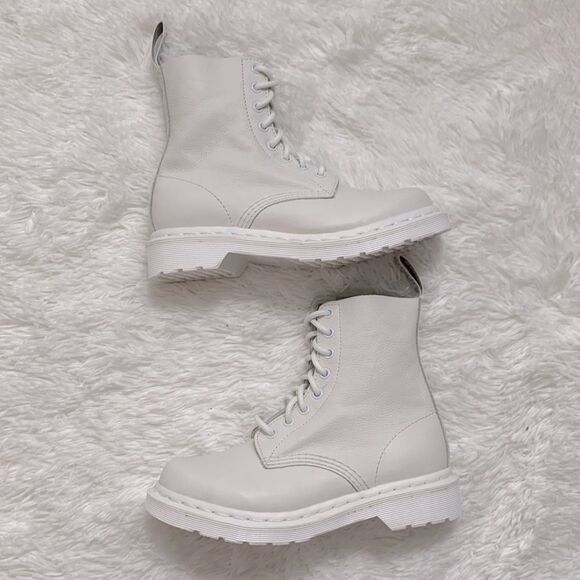 Dr. Martens Women’s 1460 Pascal Mono White Leather Lace Up Combat Boots Sz 6 - Picture 3 of 10